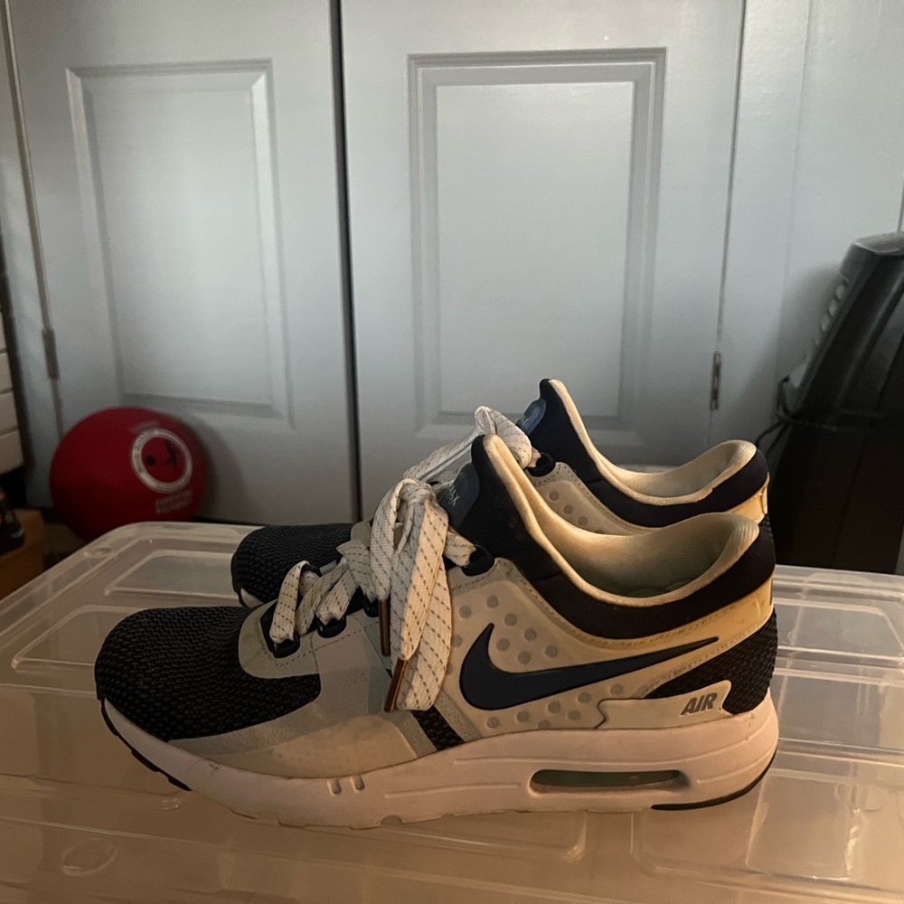 Air max zero